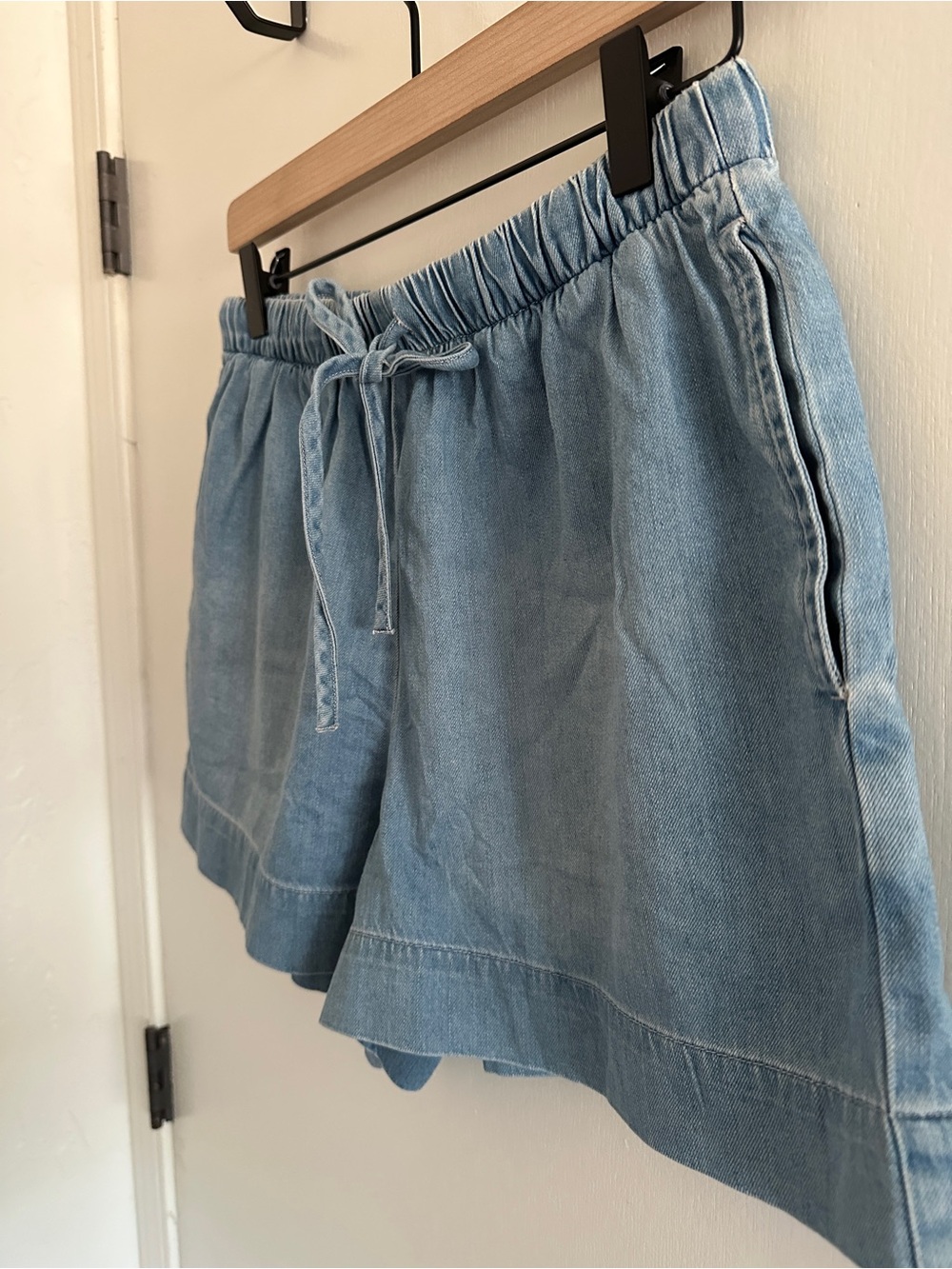 Anthropologie Cloth & Stone Pull On Shorts - Picture 3 of 4